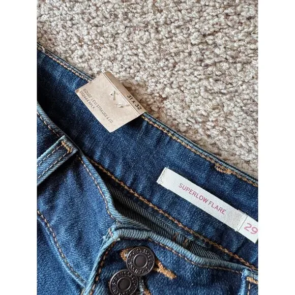 Levi's Superlow Flare Jeans Low Rise Denim Slim Fit Dark Wash Y2K 31x32 - Picture 5 of 9